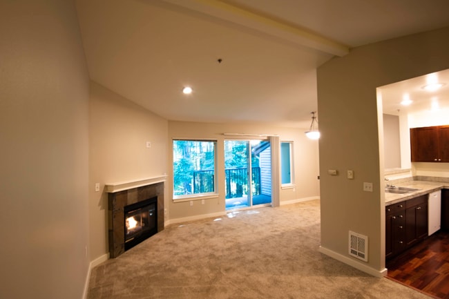 Photo - 25025 SE Klahanie Blvd Unit B-302