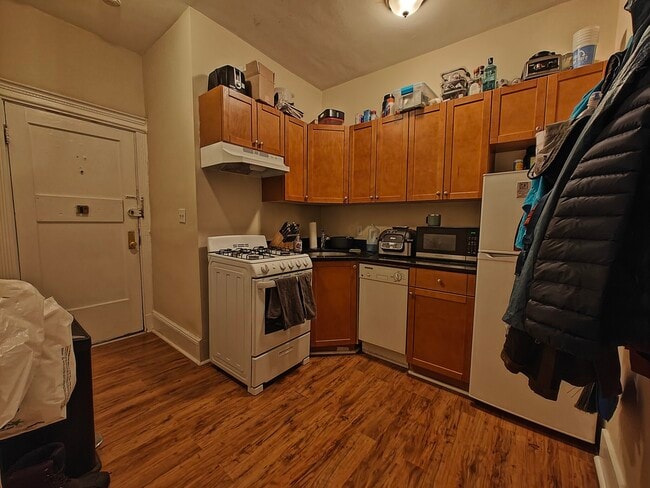 Building Photo - 384 Marlborough St Rental