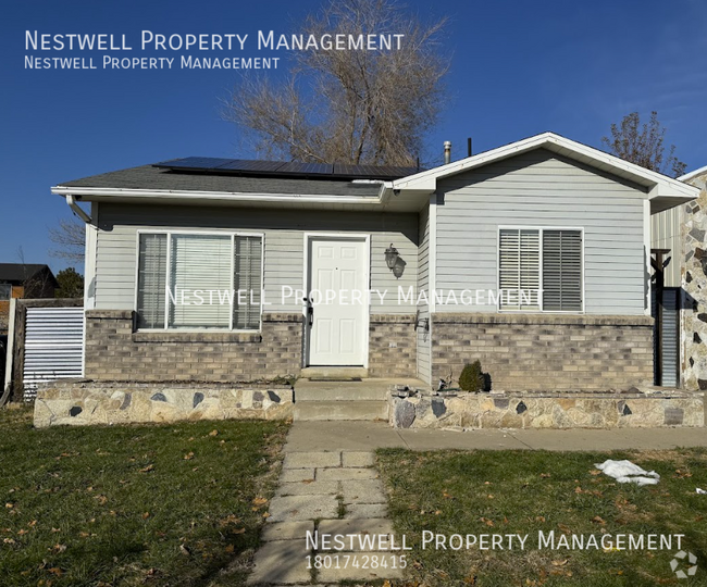 Building Photo - Charming 3-bed Bungalow in Layton Rental