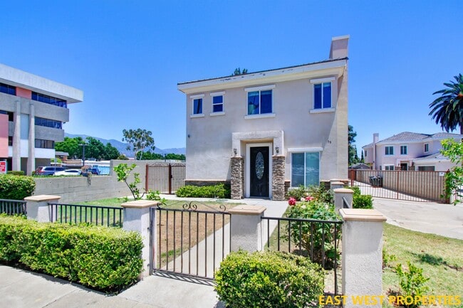 Building Photo - 58 S Altadena Dr Rental