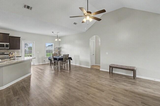 Photo - 88 Whippoorwill Wy NE