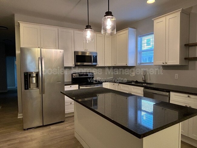 Photo - 1338 Barth Ave