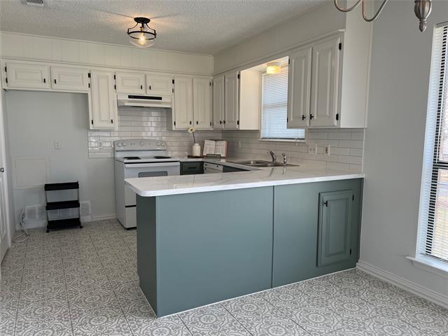 Building Photo - 202 S Sendero Dr