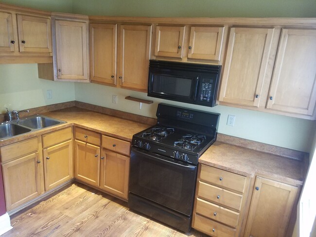Photo - 1000 E Locust St Unidad 4