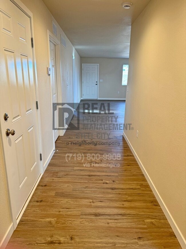 Photo - 223 W Harmony Dr