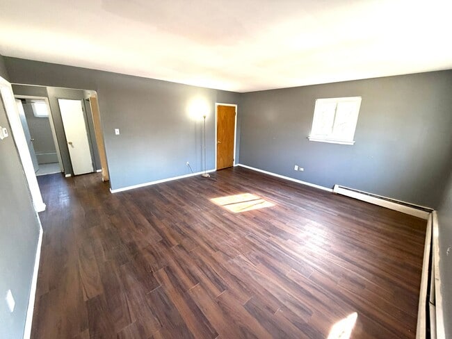 Building Photo - 330 Olive Ave Unit B - 2nd Floor