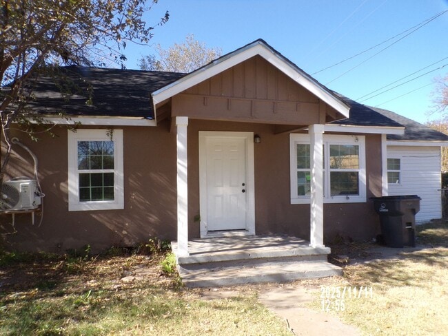 Building Photo - remodeled home