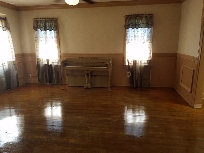 Sala de estar - 1315 W 36th Pl