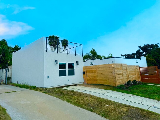 Welcome to your Contemporary Casita in the... - Welcome to your Contemporary Casita in the... Casa