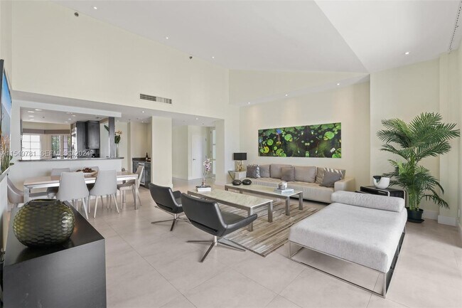 2442 Fisher Island Dr Unidad 5402