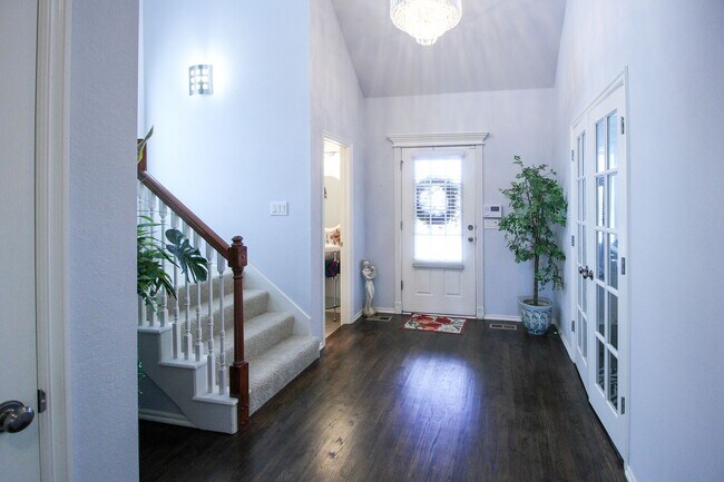 Photo - Spacious 5 Bedroom Home In Jenks West School District!