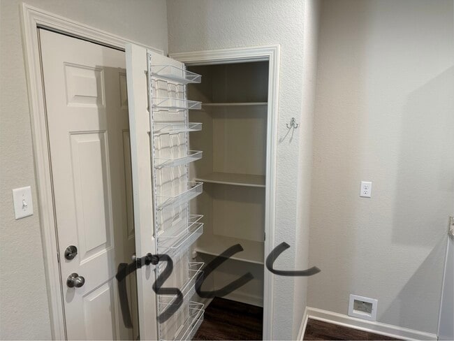 110 Sunland Dr