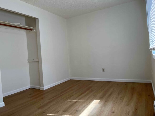 Photo - 338 Willow St Unidad A