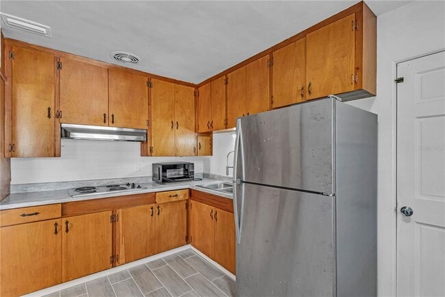 Photo - 324 N Lakeland Ave