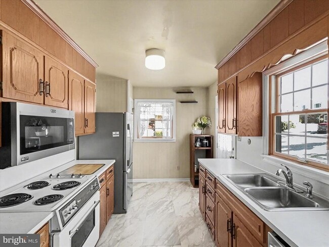 Photo - 902 Cypress St