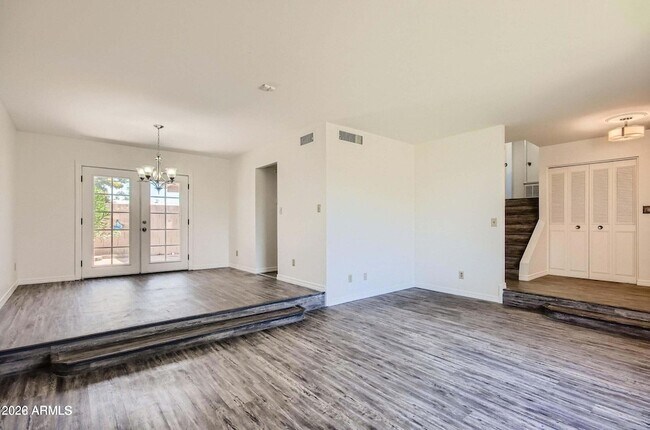 4865 N Granite Reef Rd
