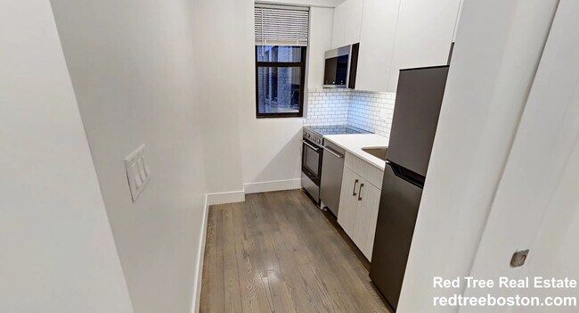 Photo - 11 Peterborough St