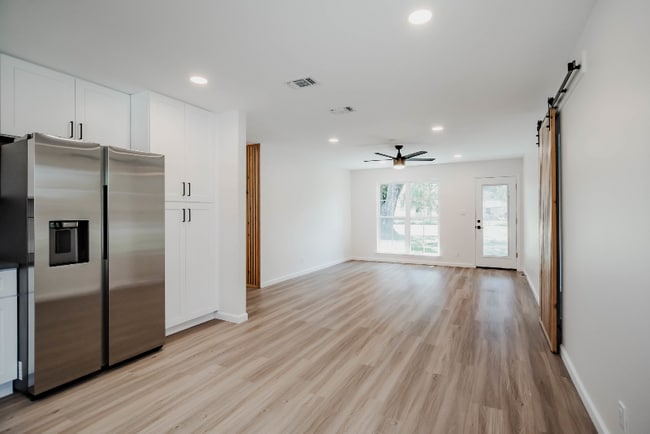 Photo - 2203 E Rosebud Ave