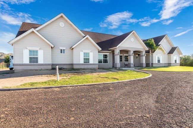 Photo - Beautiful 4 Bedroom Home on 1.25 ACRES in QUEEN CREEK!