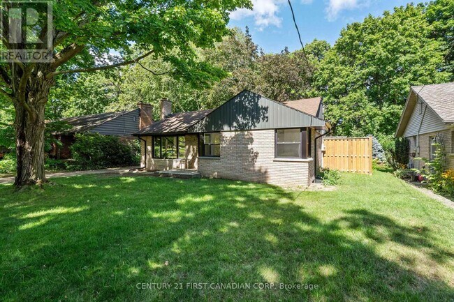Photo - 32 Braemar Crescent