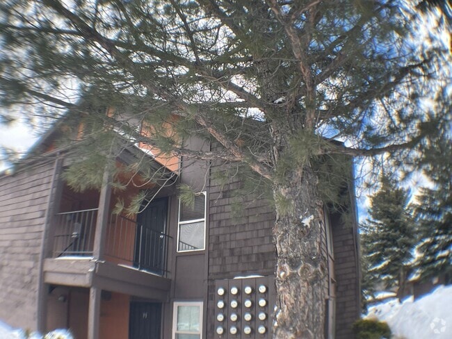 Building Photo - AVAILABLE NOW! Upgraded 2-Bed, 2-Bath Cond... Unit 34 Rental
