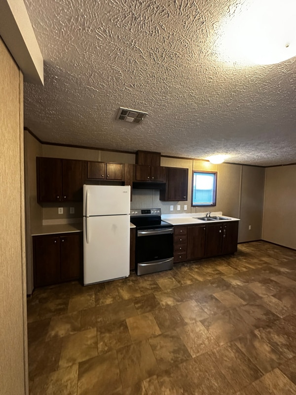 Photo - 33230 Walker North Rd