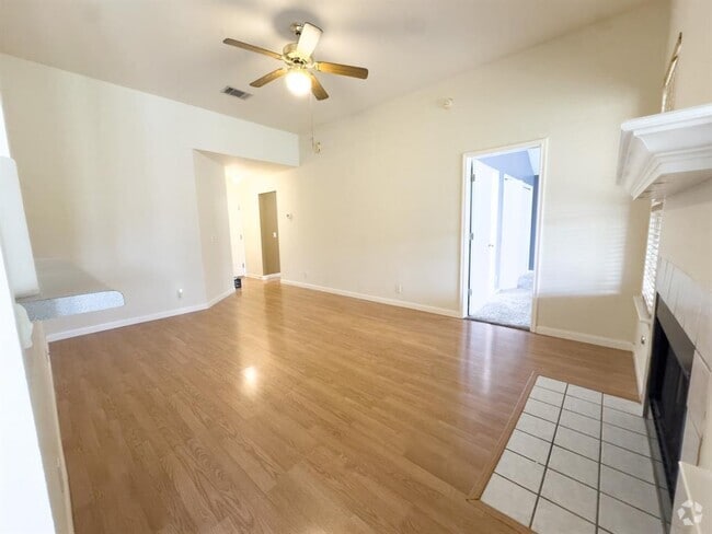 Building Photo - 110 Meadowside Dr Rental
