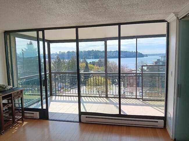 475 13th St Unit 601 – 3 Bedroom 2 Bathroom Apartment