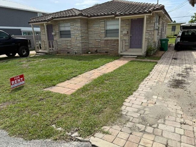 140 Frazar Rd