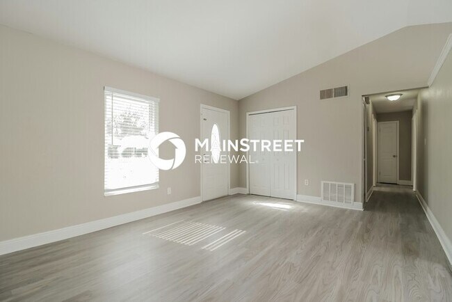 3 Bedroom Pet-Friendly Home in Orlando, FL with Main Street Renewal