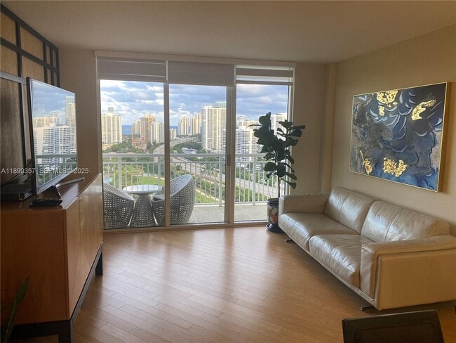 Photo - 19501 W Country Club Dr Unit 2515