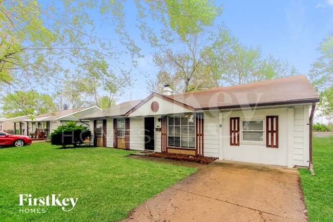 Photo - 1541 Younce St