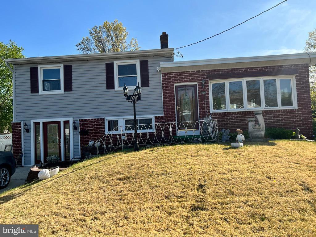 Photo - 105 Gloucester Ave