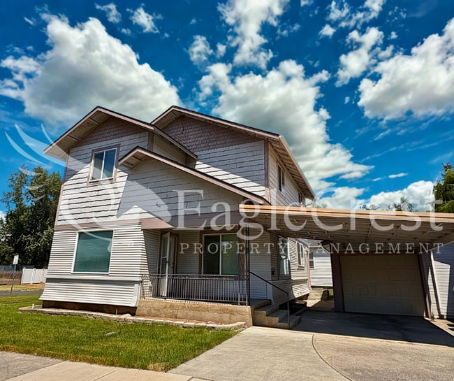 Photo - Spacious 3-Bedroom, 2-Bath Home on a Corner Lot-Students Encouraged To Apply