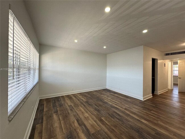 Photo - 2300 Madison St Unit 206