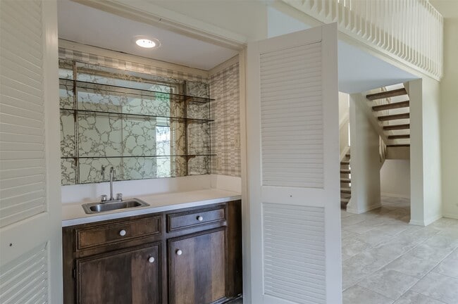 Photo - 514 Shady Dale Dr