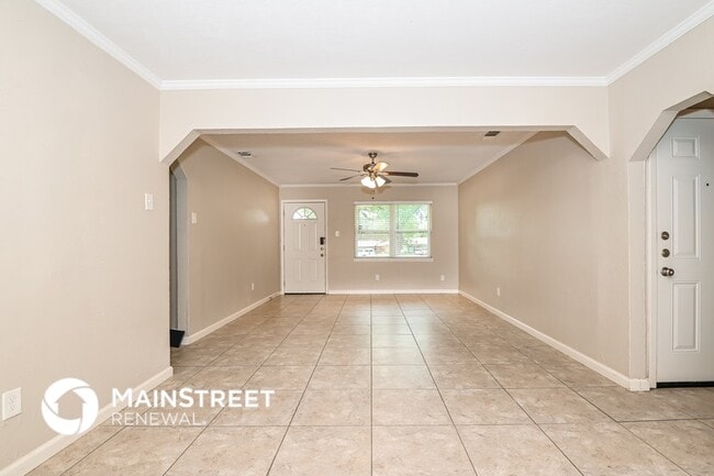 Photo - 907 Edgefield Cir