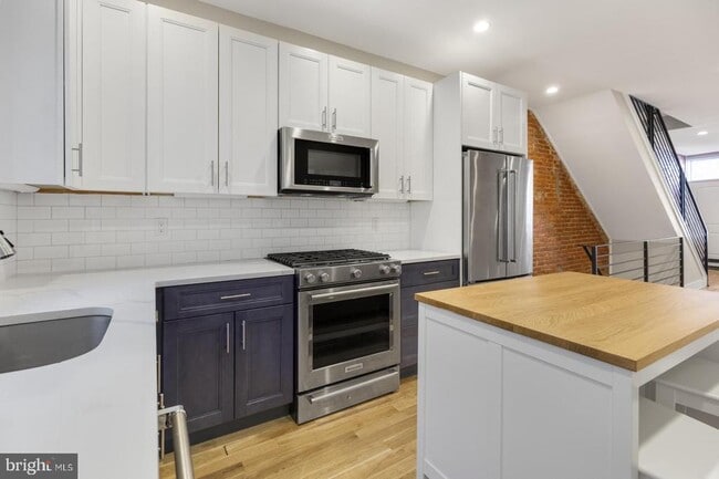 Photo - 912 Ellsworth St