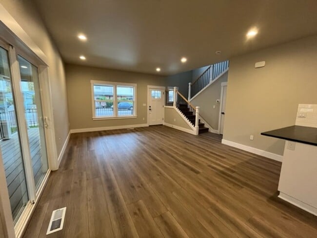 Photo - Coming Soon! 3 Bedroom 2.5 Bath Newberg OR