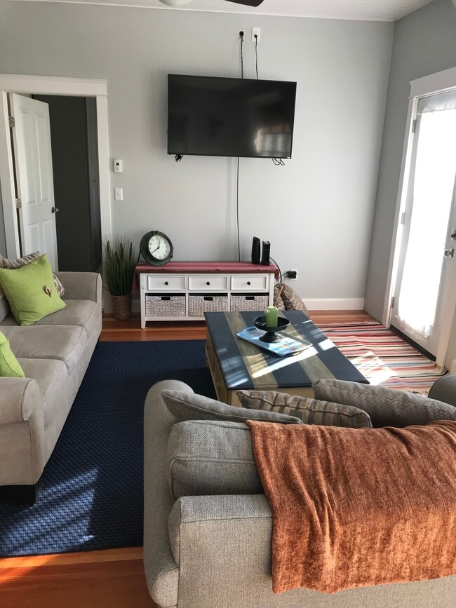 28 Randall Ave Unit LaurieCaiazzo