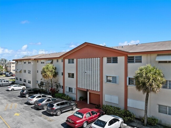 Photo - 5300 Washington St Unit G323