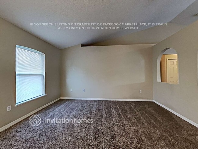 Photo - 919 Amboise Ln