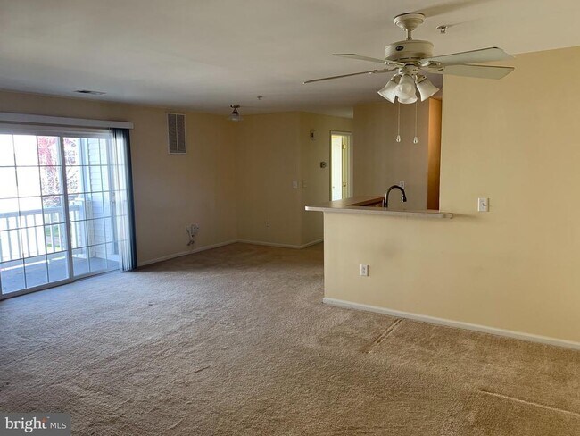 Photo - 110 Lionheart Ln
