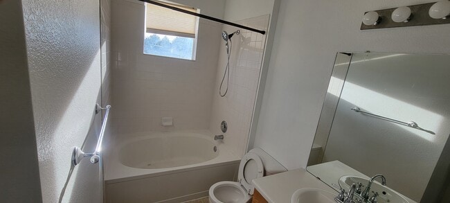 Photo - 14353 E 1st Dr Unit 201