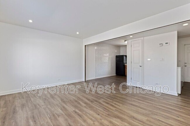 Photo - 1533 McKool Ave