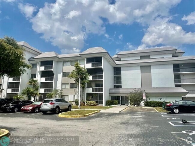 Building Photo - 721 N Pine Island Rd Rental