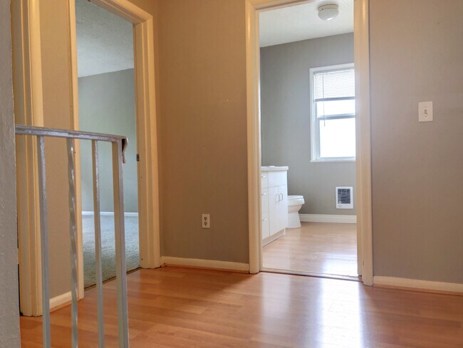 Photo - 710 NW 21st Ave Unit #B