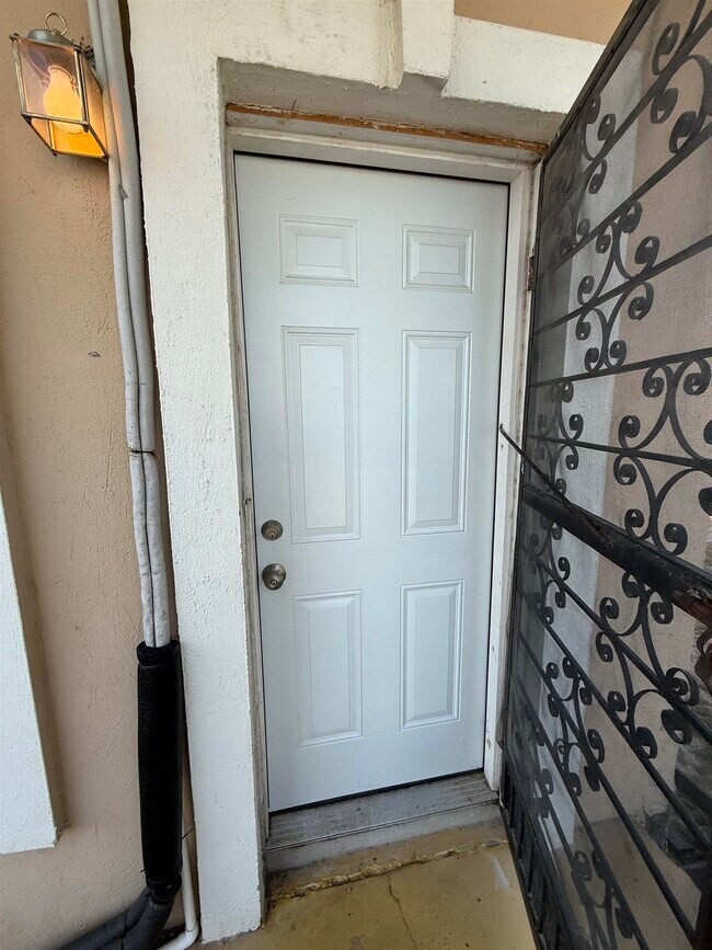 Photo - 3315 San Agustin Ave Unidad 1