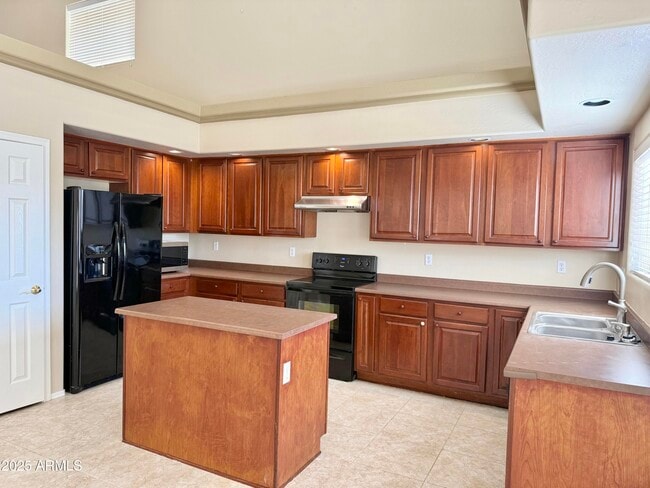 Photo - 2914 N 127th Ln