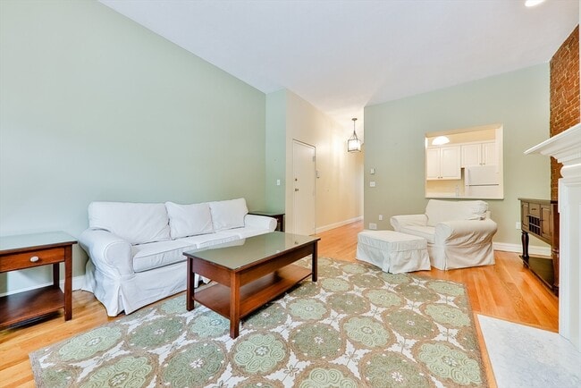 Photo - 237 W Newton St Unit 3